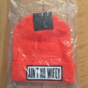 Dimepiece “Ain’t No Wifey” Hat